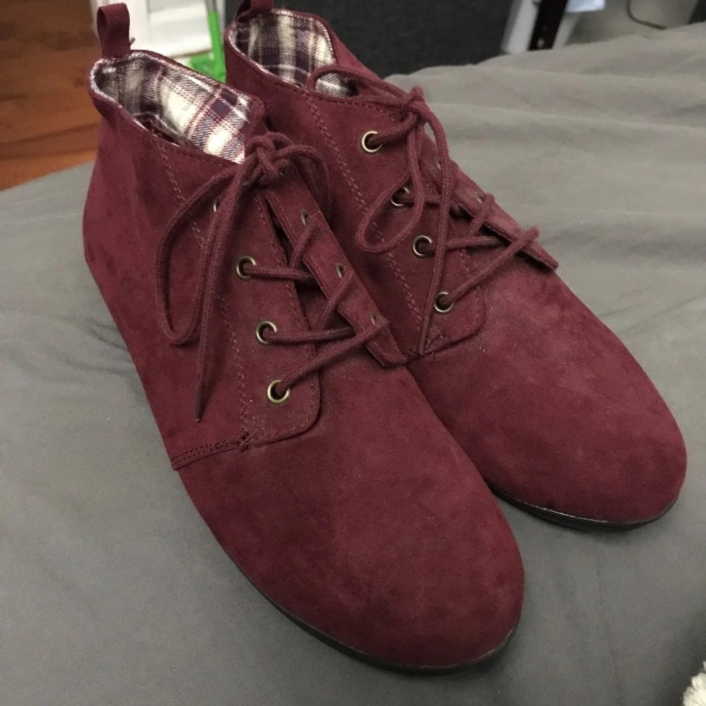Casual booties